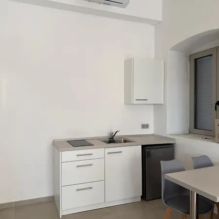Almyra Apartament