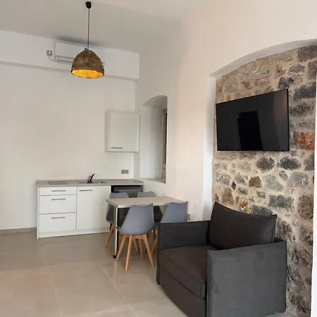 Almyra Apartament