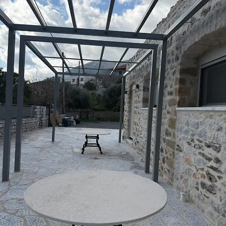 Apartament Almyra *