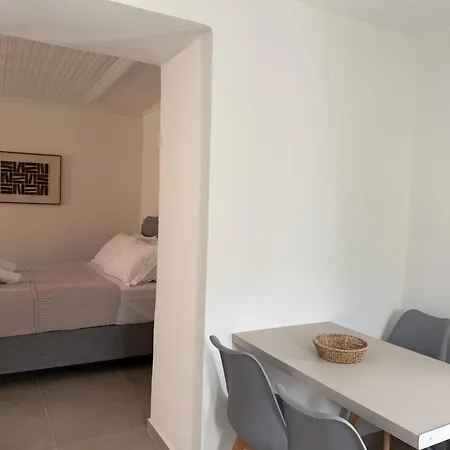 Apartament Almyra