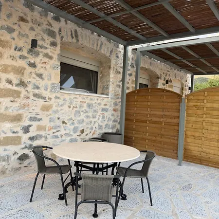 Apartament Almyra